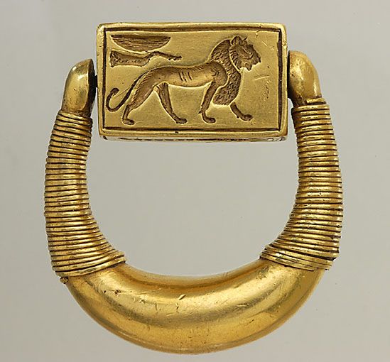 上图:古埃及第十八王朝的末代法老霍朗赫布(Horemheb,主前1306-1292年在位)的「打印的戒指」。