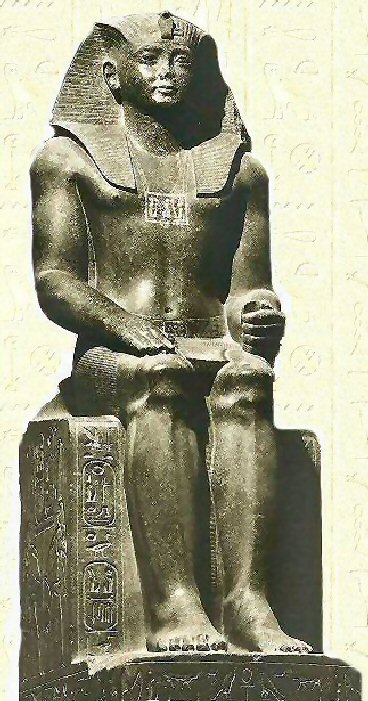 上图:古埃及第十二王朝法老辛努塞尔特二世(Senusret II ,希上图:古埃及第十二王朝法老辛努塞尔特二世(Senusret II ,希腊人称之位Sesostris II)坐像。辛努塞尔特二世于主前1897-1878年在位),他在埃及大规模修建水利工程,扩大耕地面积。根据圣经,主前1886年,约瑟30岁为法老管理农业,在七个丰年里兴修粮仓,符合辛努塞尔特二世的历史。tris II)坐像。辛努塞尔特二世于主前1897-1878年在位),他在埃及大规模修建水利工程,扩大耕地面积。根据圣经,主前1886年,约瑟30岁为法老管理农业,在七个丰年里兴修粮仓,符合辛努塞尔特二世的历史。