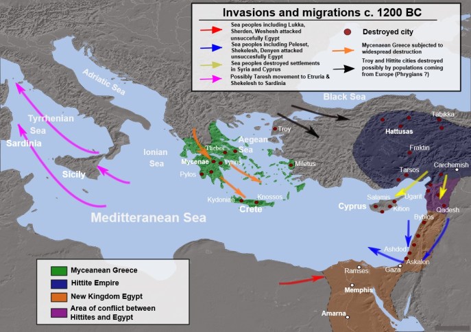 上图：青铜时代崩溃（Bronze Age Collapse）期间的入侵、破坏和可能的人口流动。从主前1200-900年的青铜器时代崩溃是整个中东、北非、小亚细亚、高加索、爱琴海和巴尔干地区的黑暗时代。这一地区的古代青铜文明曾经创造过几个世纪的灿烂文化，许多帝国、城邦通过通商、联姻，建立了一个互相依存的世界体系。但从主前12世纪开始，爆发了一系列的干旱、饥荒、海侵、移民和战争，这一地区的诸多文明在几十年内如多米诺骨牌般接连崩塌，从主前1200-1150年，几乎东地中海世界的每一个重要城市都被摧毁。迈锡尼王国（Mycenaean Kingdoms）、巴比伦第三王朝（Kassite Dynasty）、赫人帝国（Hittite Empire ）、乌加里特（Ugarit）、亚摩利城邦（Amorite States）等文明纷纷土崩瓦解，贸易路线中断，识字率大大下降，只有亚述、埃及和以拦等少数强国生存下来，但已经非常衰弱。 历史学家们对导致青铜时代崩溃的原因争论不休，没有达成任何共识，提出的因素包括：火山爆发、干旱、外族入侵、冶铁技术的扩散、军事武器和战术的发展，以及政治、社会和经济系统的各种失败。但在这之上，是神的手在管理，为要使所罗门「四围平安，没有仇敌，没有灾祸」（王上五4），好开始建造圣殿。