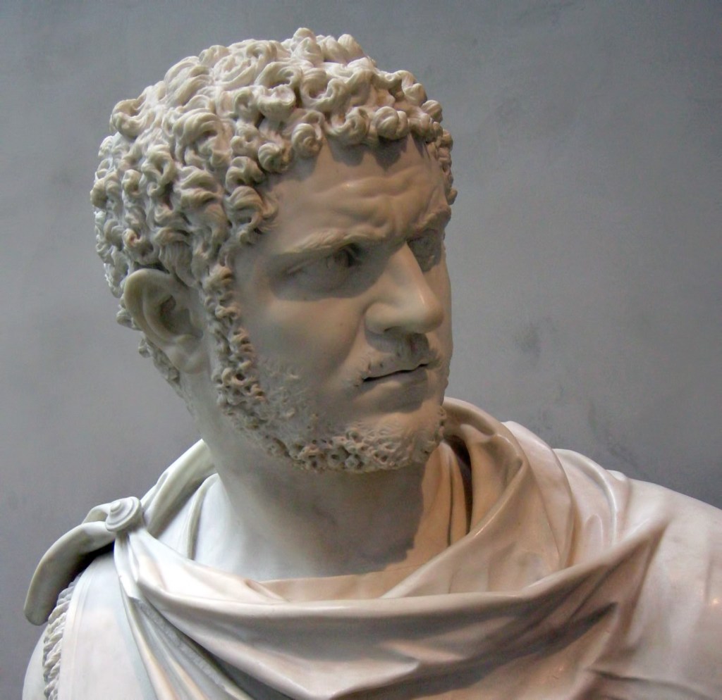 上图：罗马皇帝卡拉卡拉（大名Marcus Aurelius Antoninus，小名Caracalla ，主后211-217年独自执政）并非纯粹的罗马人，而是柏柏尔人和阿拉伯人后裔，和他弟弟盖塔（Publius Septimius Geta）是共治皇帝。主后211年12月，卡拉卡拉杀死了盖塔，半年后颁布了安东尼努斯敕令（Constitutio Antoniniana，Edict of Caracalla），宣布赋予所有罗马帝国出身的自由人完整的罗马公民权。只有罗马公民才能在罗马军团中服役，但在212年以前，只有意大利和罗马殖民城市的居民、罗马公民的后裔、以及各行省的少数贵族才拥有完整的公民权，其他大多数人只是非公民或如拉丁公民（Latin Rights）。为了增加提供税收与服役的公民数量，卡拉卡拉开始普发公民权。但由于罗马公民不需要缴纳所得税，此举反而造成税金锐减。而全民都成为公民以后，不但没有增强帝国的凝聚力、重建一元化的价值认同，反而造成了公民的荣誉感下降，让全体罗马人都丧失了共同感，并导致了外省人对于皇位的觊觎。正如先知但以理所预言的：「你既见铁与泥搀杂，那国民也必与各种人搀杂，却不能彼此相合，正如铁与泥不能相合一样」 （但二43）。普发公民权标志着罗马帝国的一元化因着过度扩张而崩解，是三世纪危机和罗马帝国衰落的重要原因。