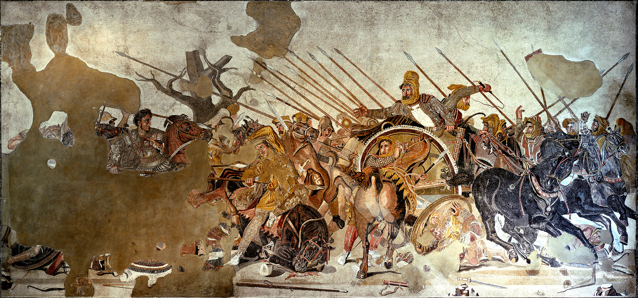 上图：庞贝城农牧神之家（House of the Faun）出土的主前100年亚历山大马赛克（Alexander Mosaic），展现了亚历山大大帝和波斯大流士三世（Darius III，主前336-330年在位）在伊苏斯战役（Battle of Issus）中的场面。这镶嵌画用五十至一百万块微小的马赛克砖铺成，现藏于那不勒斯国家考古博物馆。画中左侧的亚历山大胸甲上绘有蛇发女妖梅杜莎，眼盯着他的目标大流士。中间大流士的战车拼命地从右方逃离战场。主前333年11月，年轻的亚历山大率领4万马其顿军队，在小亚细亚基利家的伊苏斯击败了波斯阿契美尼德帝国大流士三世的10万大军，大流士三世的母亲妻子儿女均被俘虏。从此，波斯帝国迅速走向灭亡。
